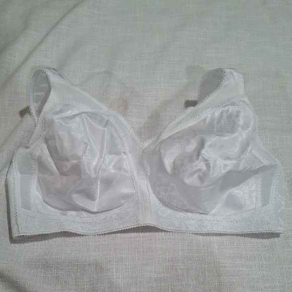Playtex 18 Hour White Comfort Bras Size 44C N.W.T - Picture 4 of 8
